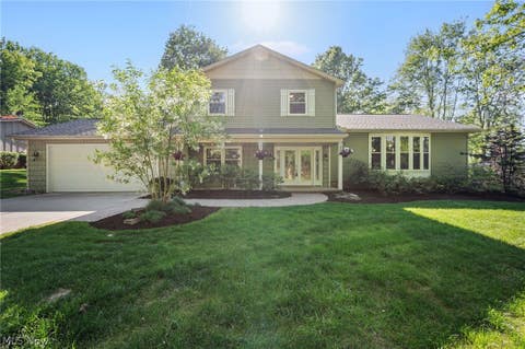 Homes For Sale - 8662 Tanglewood Trail<br/> Chagrin Falls, OH 44023