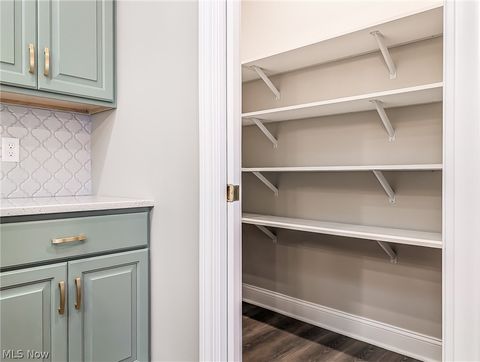 Tiny photo for 4332 Evergreen Court, North Canton, OH 44720 (MLS # 5190333)