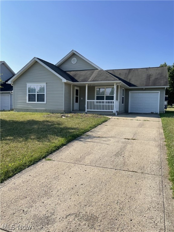 Photo 1 of 8 — 2839 Benford Lane, Youngstown, OH 44505