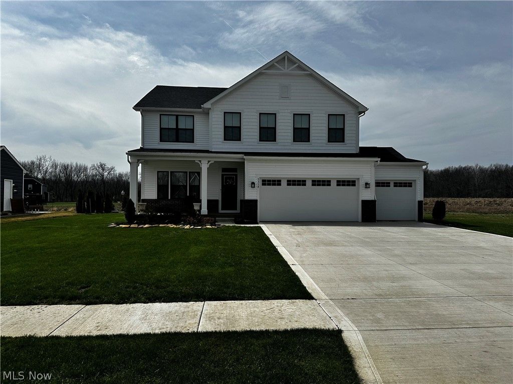 Photo of 5358 Walnut Ridge Lane, Sheffield Lake, OH 44054 (MLS # 5198451)