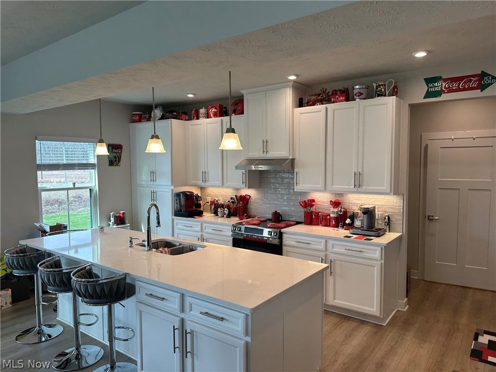 Photo of 5358 Walnut Ridge Lane, Sheffield Lake, OH 44054 (MLS # 5198451)