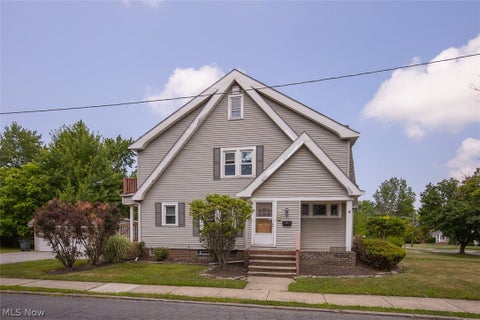 Tiny photo for 912 Cambridge Road #B, Cleveland Heights, OH 44121 (MLS # 5227158)
