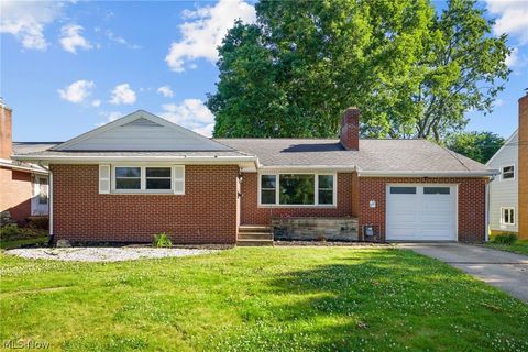 Homes For Sale - 237 9th Street<br/> North Canton, OH 44720