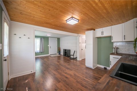 Tiny photo for 324 Charlotte Avenue SE, Canton, OH 44707 (MLS # 5202111)