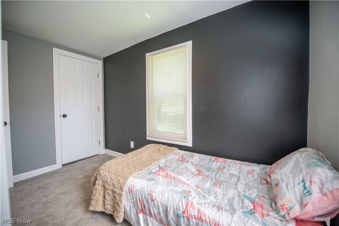 Tiny photo for 324 Charlotte Avenue SE, Canton, OH 44707 (MLS # 5202111)