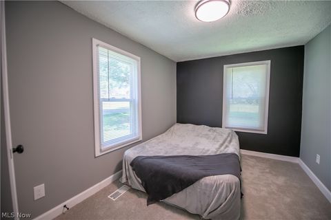 Tiny photo for 324 Charlotte Avenue SE, Canton, OH 44707 (MLS # 5202111)