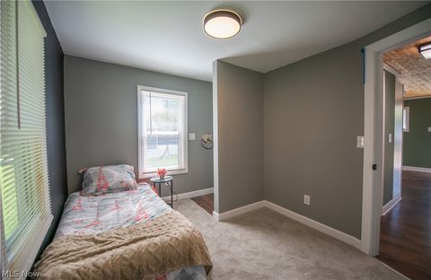 Tiny photo for 324 Charlotte Avenue SE, Canton, OH 44707 (MLS # 5202111)