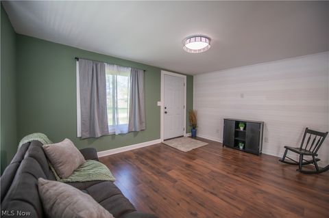 Tiny photo for 324 Charlotte Avenue SE, Canton, OH 44707 (MLS # 5202111)