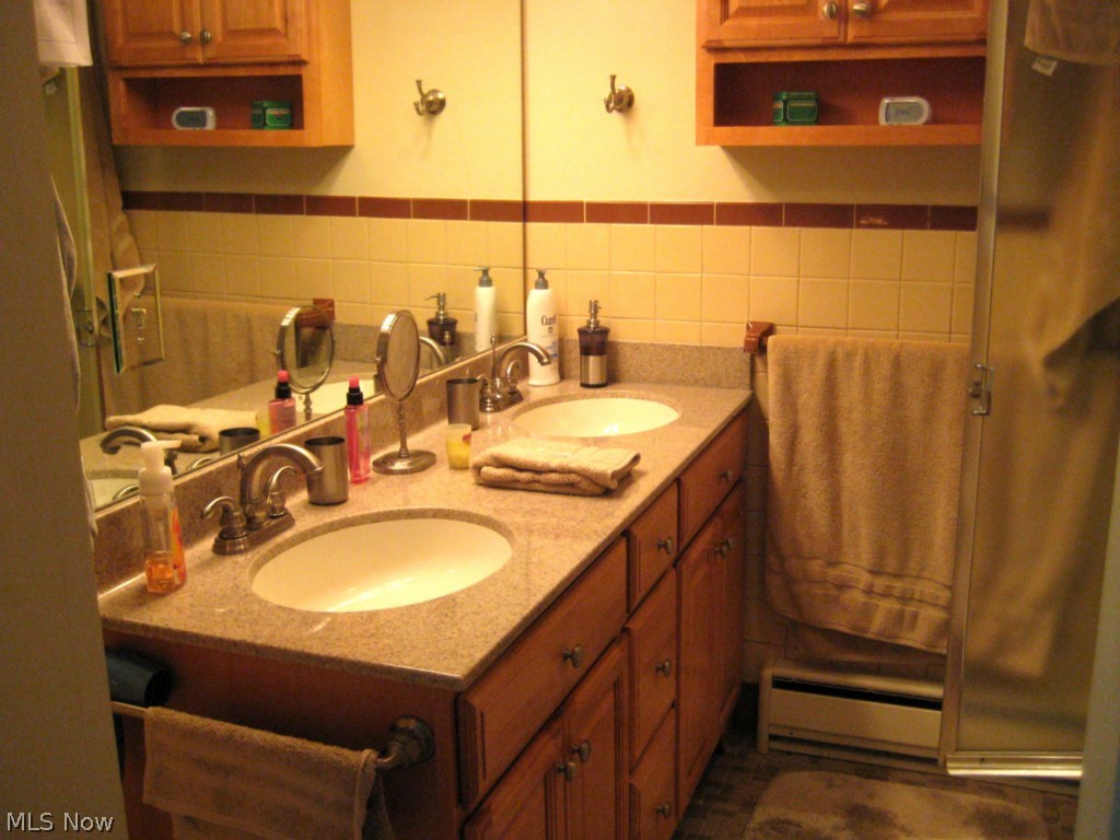 Village/Minerva - Residential