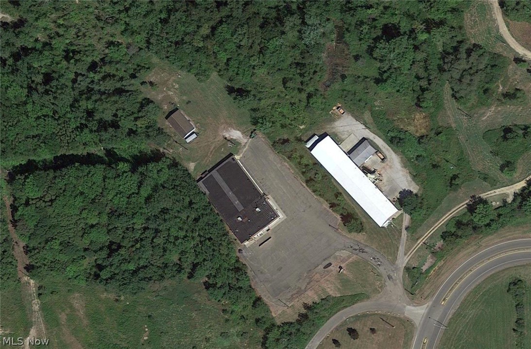 Uhrichsville - Commercial Sale