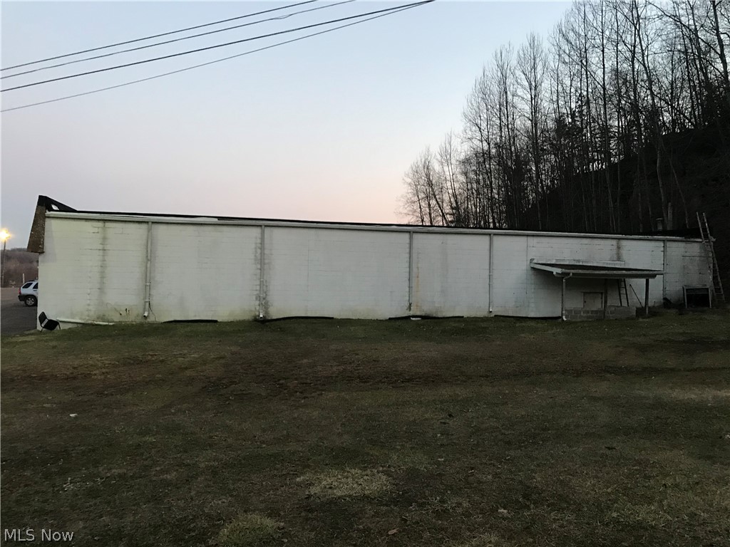 Uhrichsville - Commercial Sale