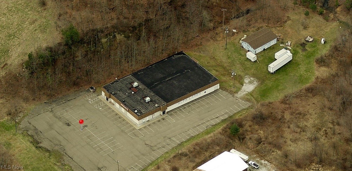 Uhrichsville - Commercial Sale