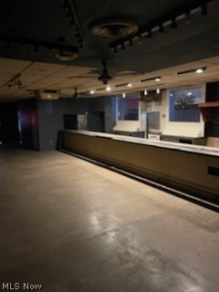 Uhrichsville - Commercial Sale