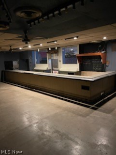 Uhrichsville - Commercial Sale