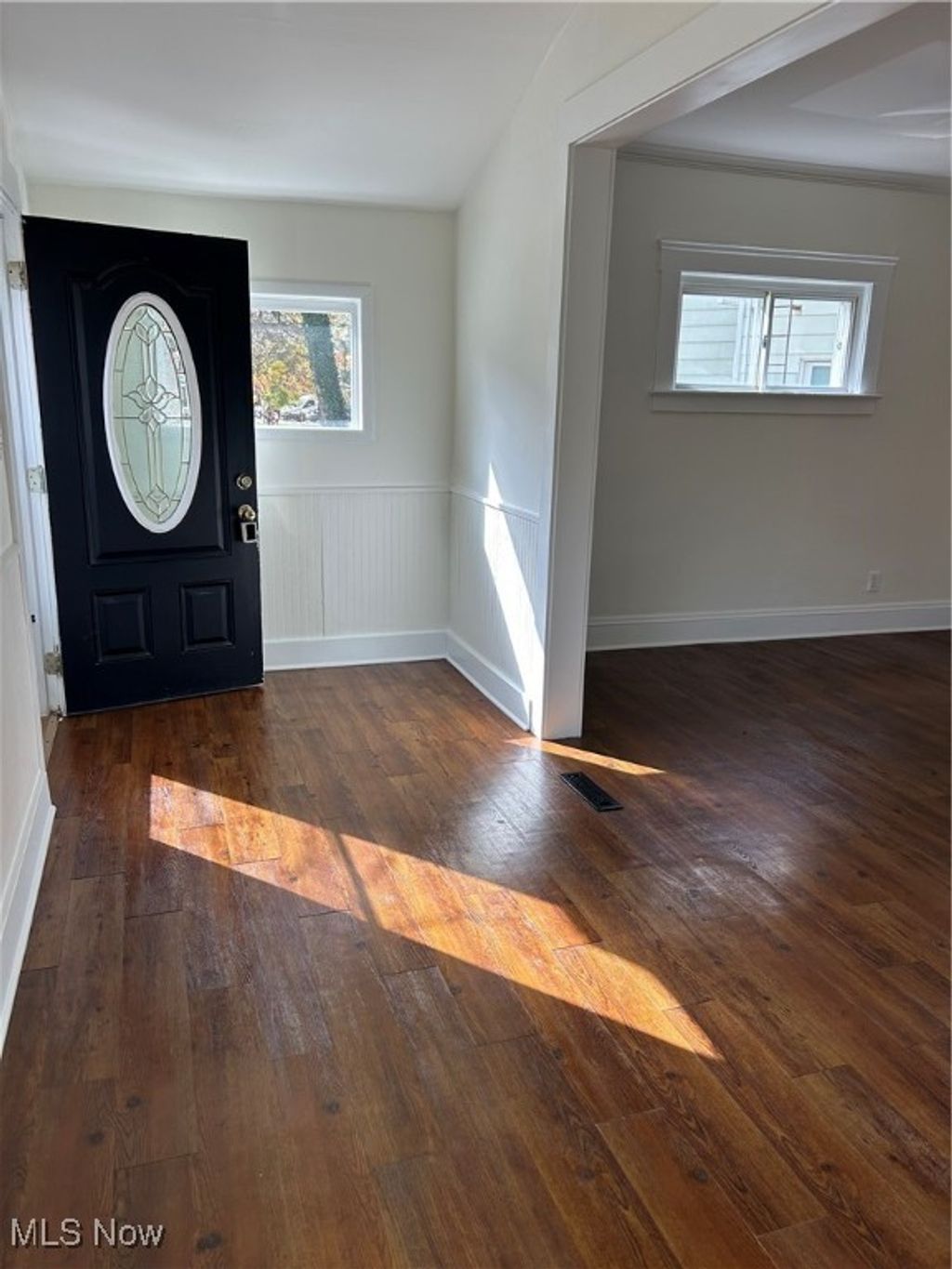 Photo of 1350 Edanola Avenue, Lakewood, OH 44107 (MLS # 5168253)