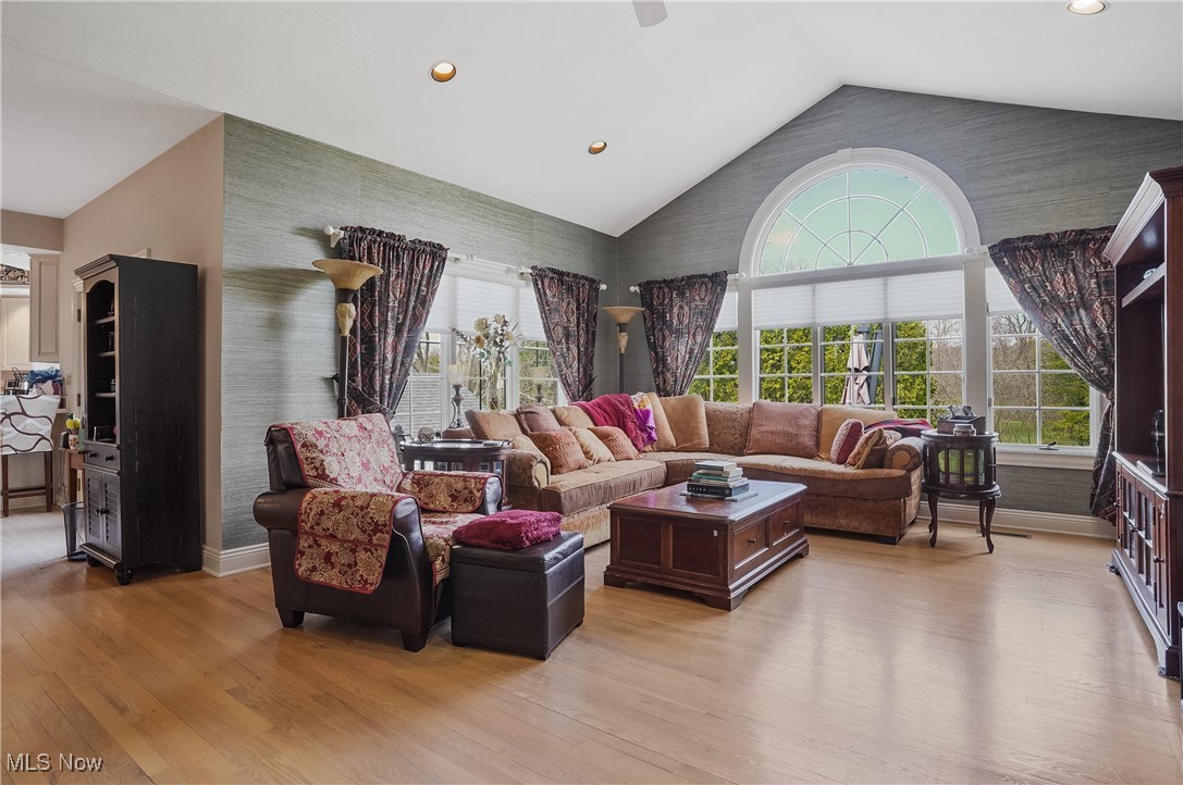 4853 Arbour Green Drive, Akron, Ohio image 7