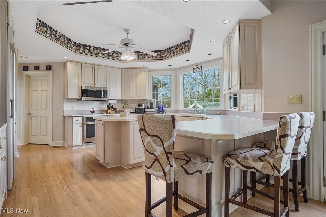 4853 Arbour Green Drive, Akron, Ohio image 10