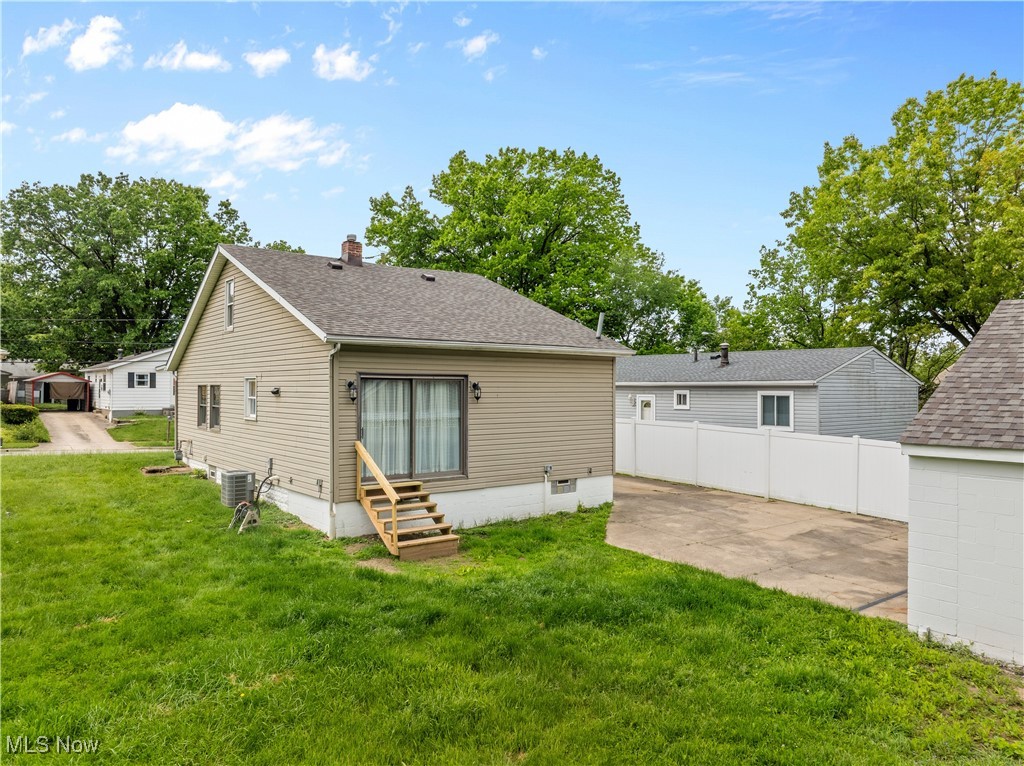 703 Annapolis Avenue, Akron, Ohio image 6