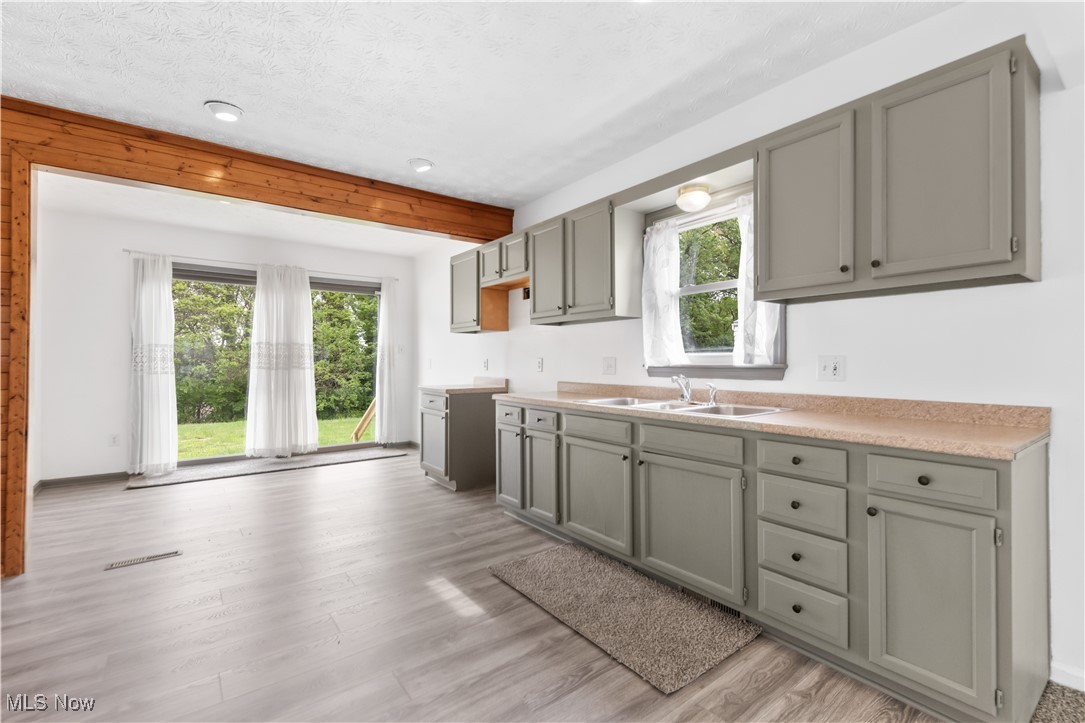 703 Annapolis Avenue, Akron, Ohio image 20