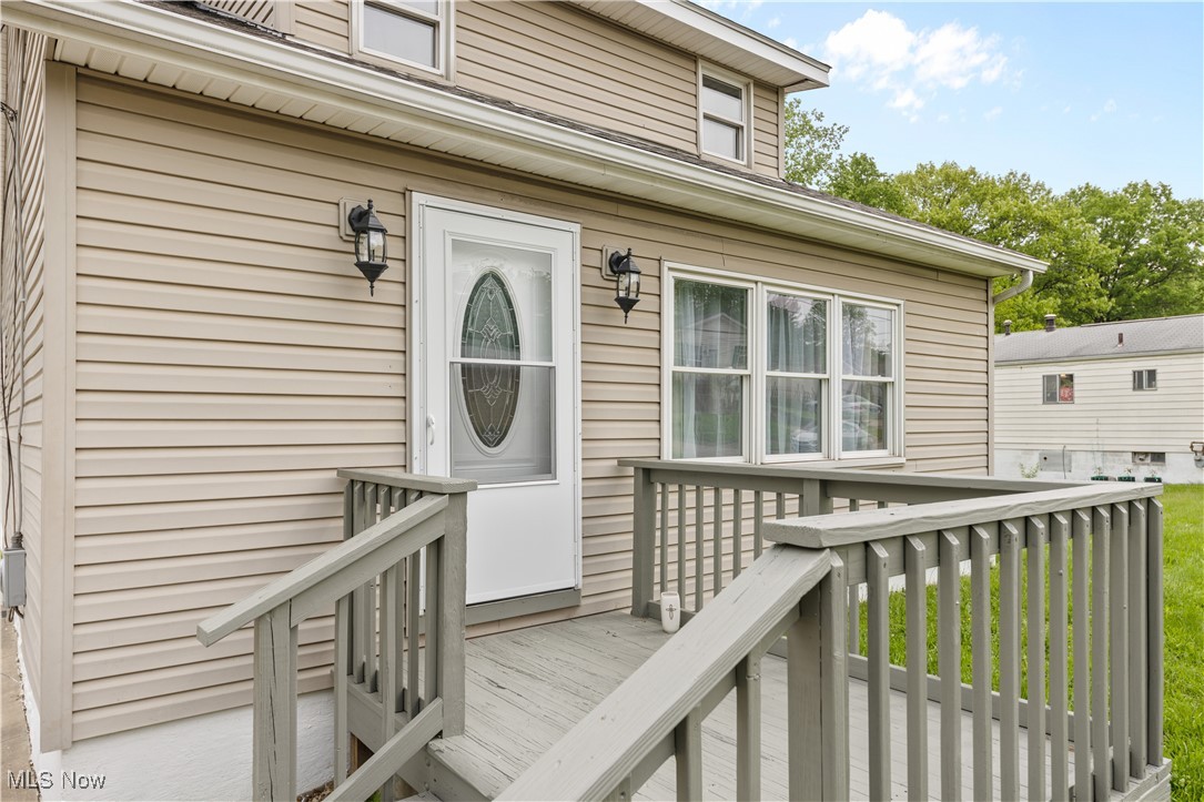 703 Annapolis Avenue, Akron, Ohio image 4