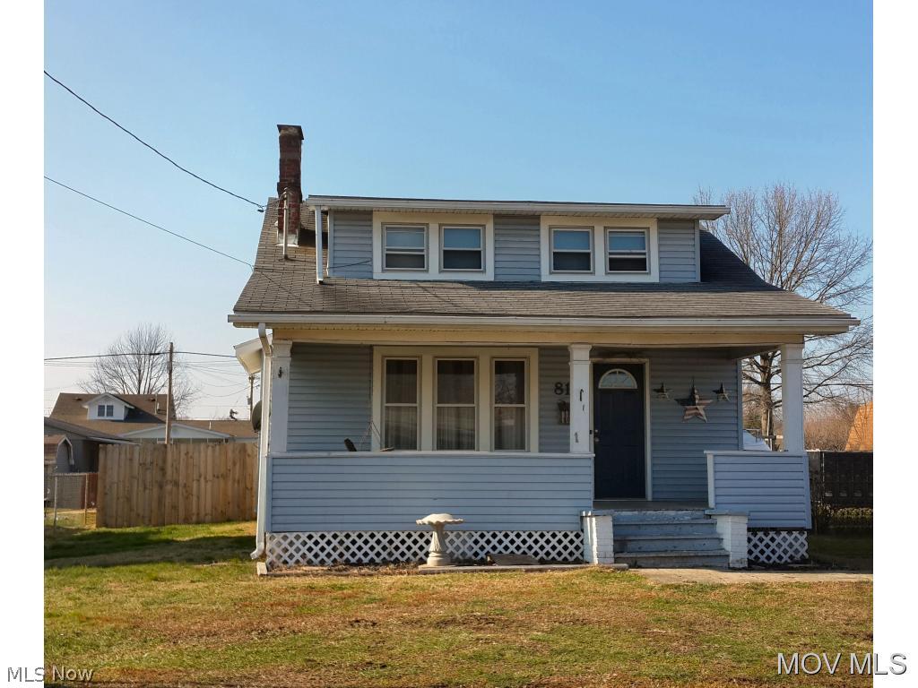 Start here with this 3 bedroom, 1 bath home with hardwood floors, dining room, large living room & fenced backyard. Updates include: flooring in kitchen, bath, paint & hot water heater. Elem: Belpre Elementary School Elem/Bus: Y JrHigh: Belpre Middle School JrHigh/Bus: Y High: Belpre High School High/Bus: Y Fire: VOL Police: CTY PossFreeGas: N ;SQFT=Fin L1:625, Fin L2:580, Fin Above:1205, Fin Total:1205, Unfin Bsmt:580, Unfin Above:580;GAR= 1 Car Det;PRKG= Off Street