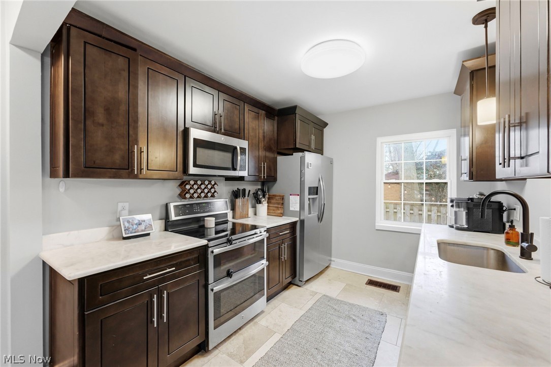 Arrowhead Beach - Residential