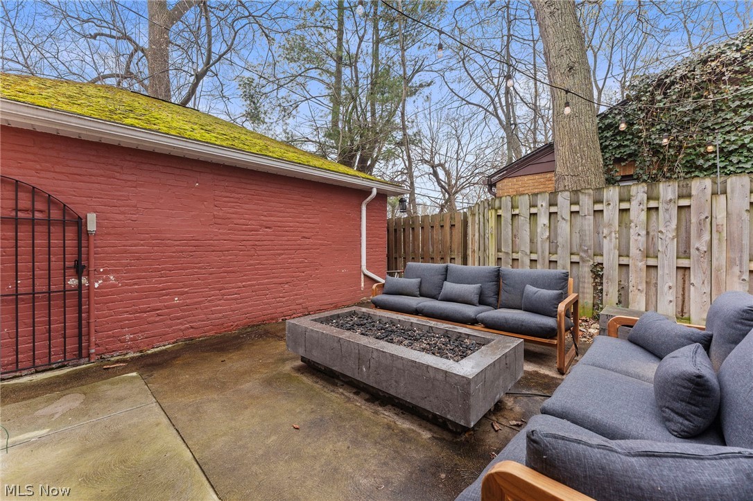 Arrowhead Beach - Residential