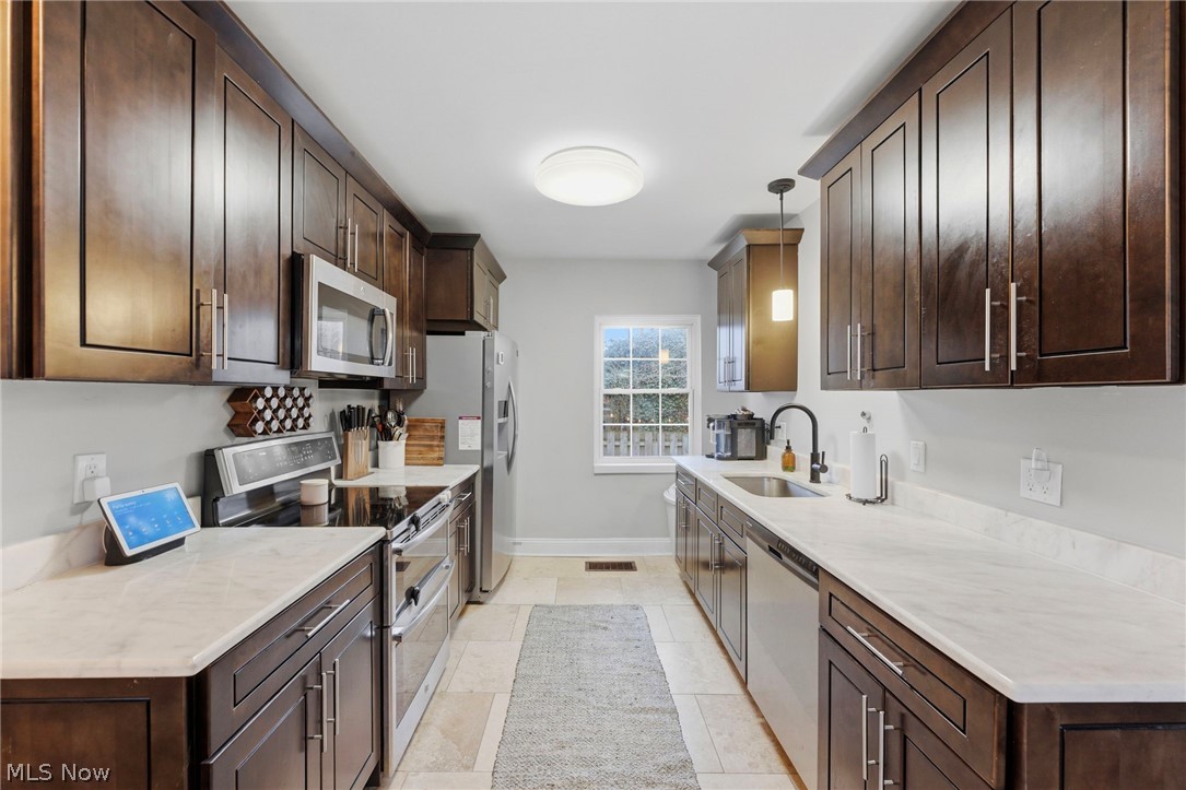 Arrowhead Beach - Residential