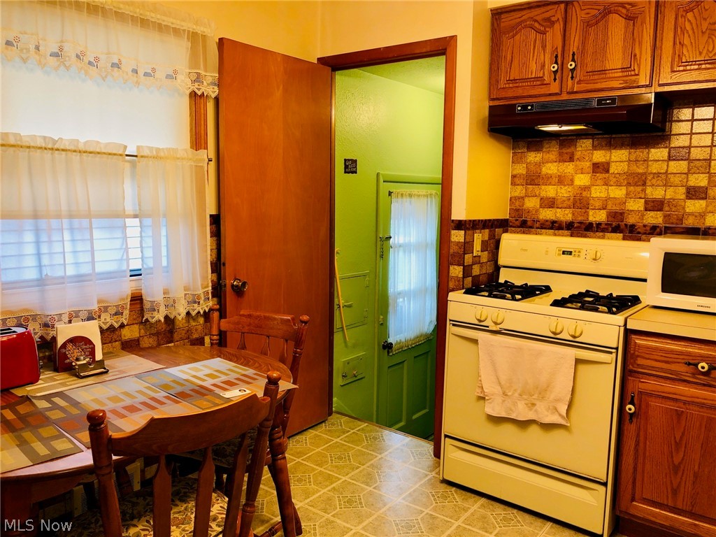 Schwartz & Zaremsky 02 - Residential