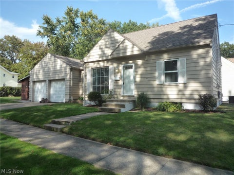 Photo of 2827 Norwood Street, Cuyahoga Falls, OH 44221 (MLS # 5237712)