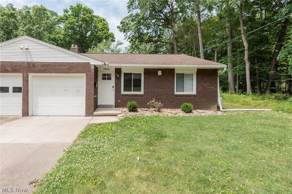 Photo of 3862 Seneca Street, Stow, OH 44224 (MLS # 5214277)