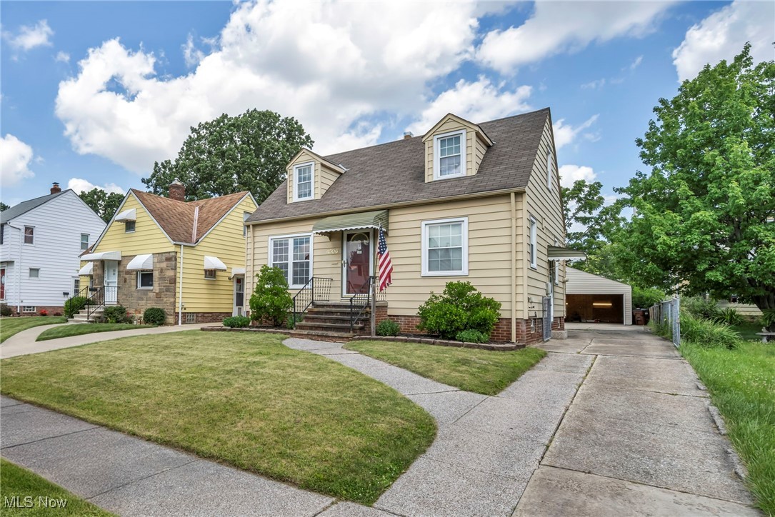 Parma, Ohio 44134, United States, 3 Bedrooms Bedrooms, ,2 BathroomsBathrooms,Residential,Pending,160062