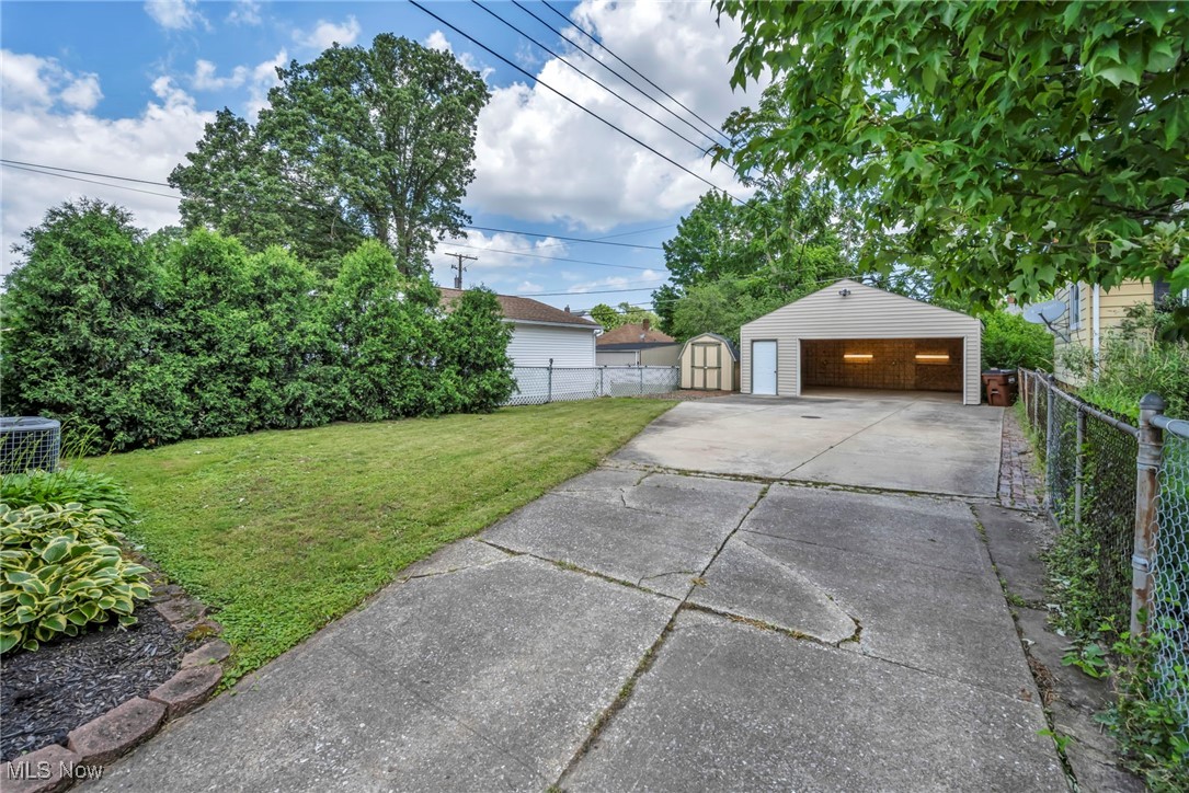 Parma, Ohio 44134, United States, 3 Bedrooms Bedrooms, ,2 BathroomsBathrooms,Residential,Pending,160062