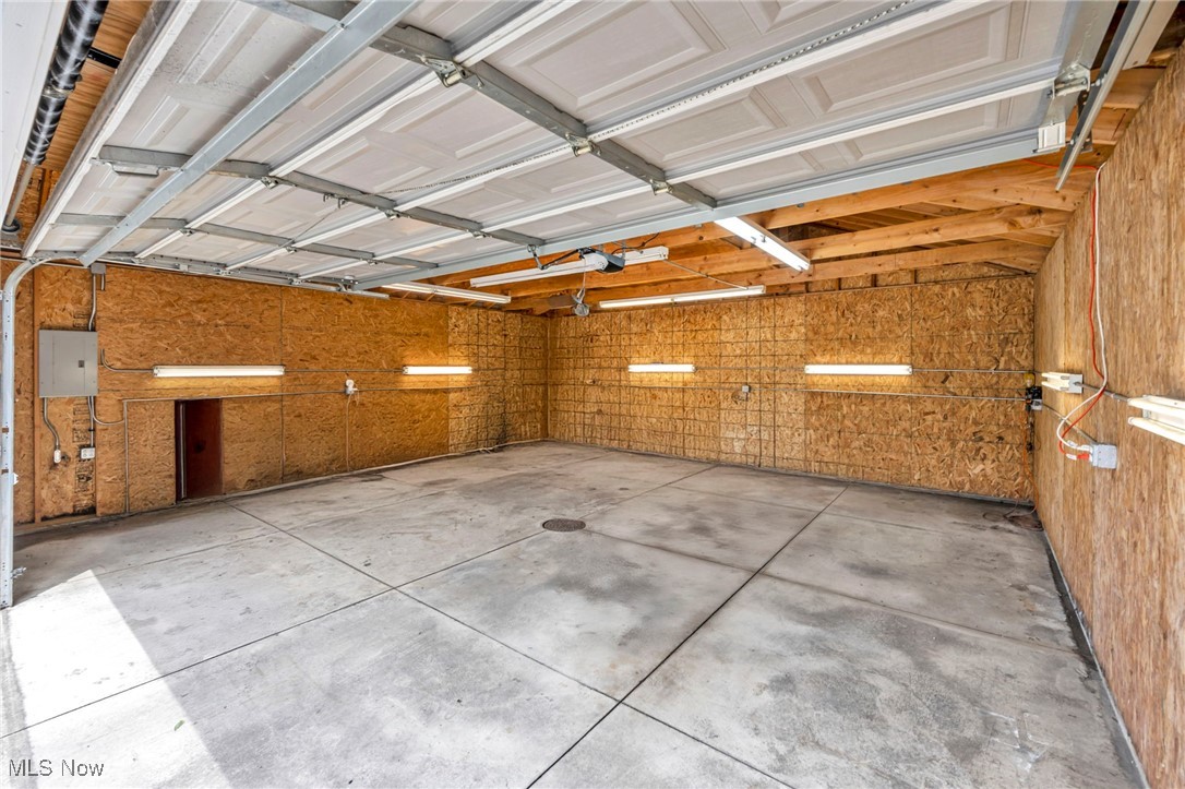 Parma, Ohio 44134, United States, 3 Bedrooms Bedrooms, ,2 BathroomsBathrooms,Residential,Pending,160062