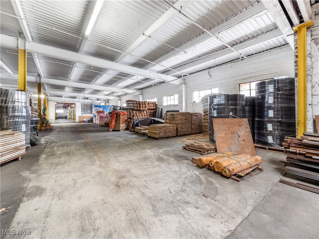 1101 Woodlawn Avenue