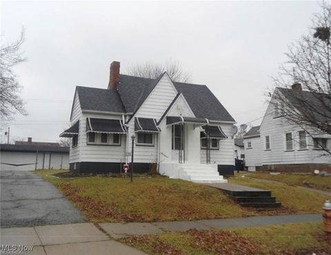 Homes For Sale - 17111 Ridgeton Drive<br/> Cleveland, OH 44128