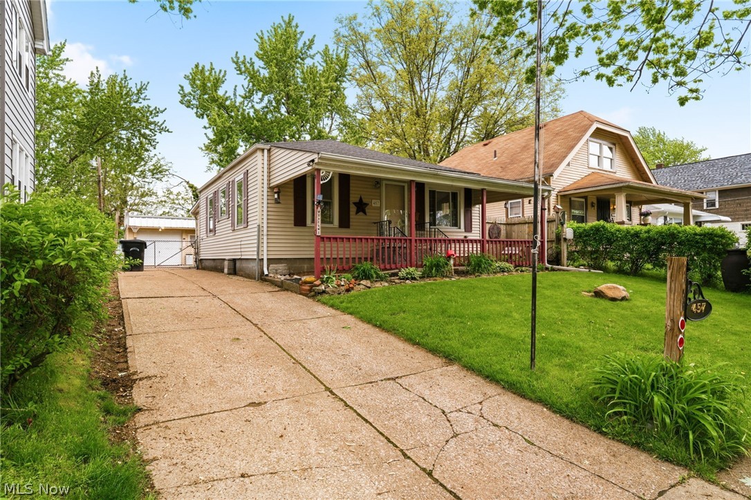 457 9th Street