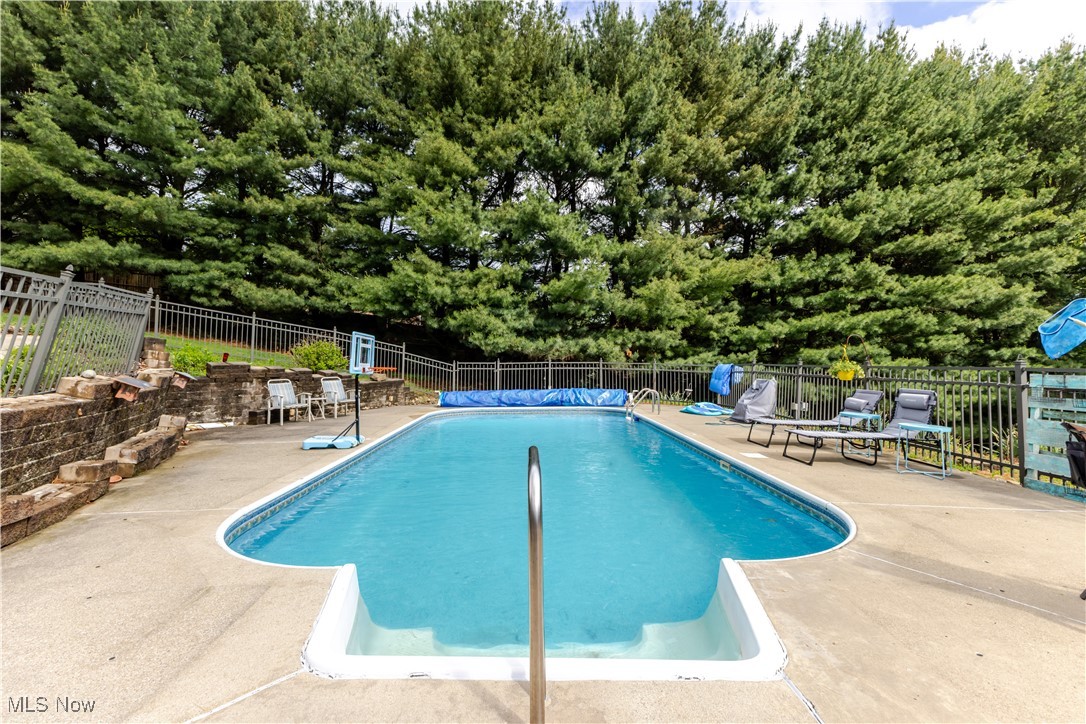 73 Hemlock Lane, Weirton, West Virginia image 32