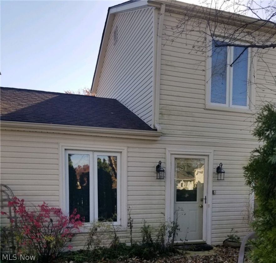 Rare TWO story beautiful townhouse in Mills Creek! The first floor family room has a wood burning fireplace! Large
private patio off the family room. Great breakfast nook of the kitchen. The formal dining room is great for holiday
celebrations. There is also a large living room, lots of room to spread out. 1st floor master and private full bath.
Upstairs provides two bedrooms and a full bath, great for guests! There is a 2 car attached garage. All appliances
included! Fee of $285 is monthly for maintenance, exterior upkeep and snow removal. $410 fee yearly is for the large
condo association, pays for the upkeep of the pools, party room, and grounds. Home Warranty included! Close to
Crocker Park and Avon Commons! Come see your new home!!