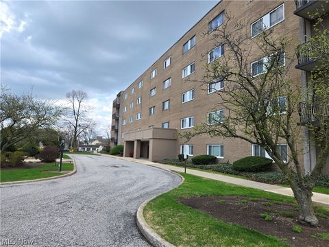 Condo For Sale - 20333 Detroit Road<br/> Rocky River, OH 44116