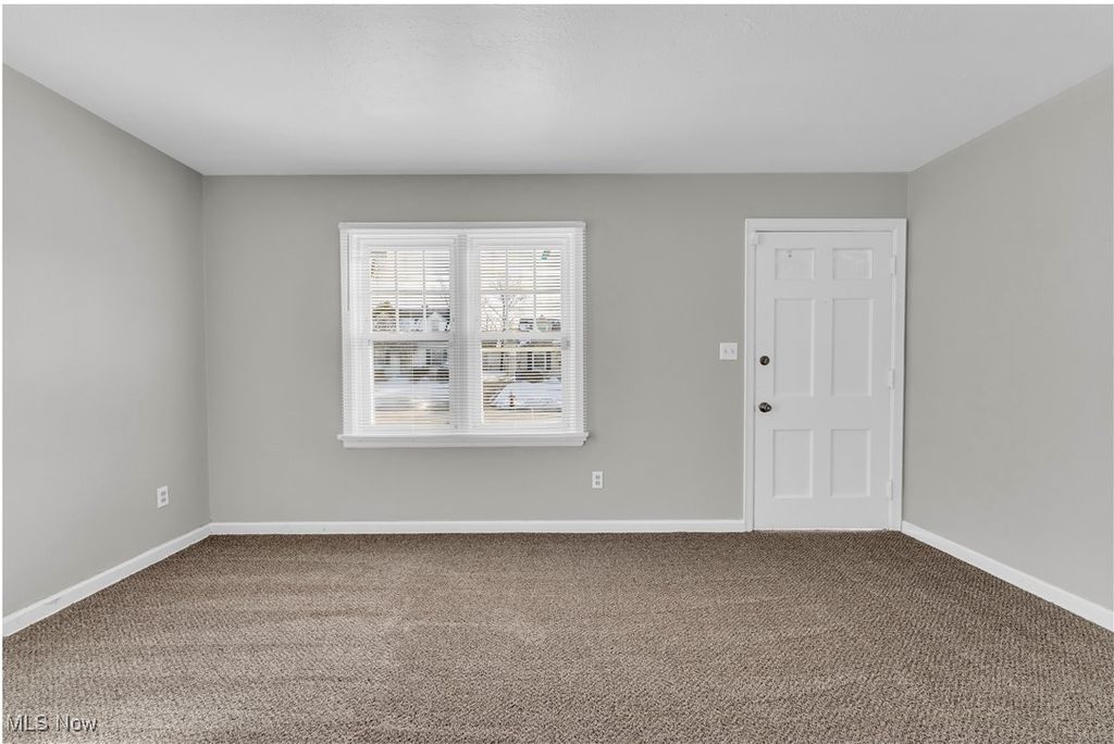 Photo of 16401 N Lotus Drive, Cleveland, OH 44128 (MLS # 5176365)