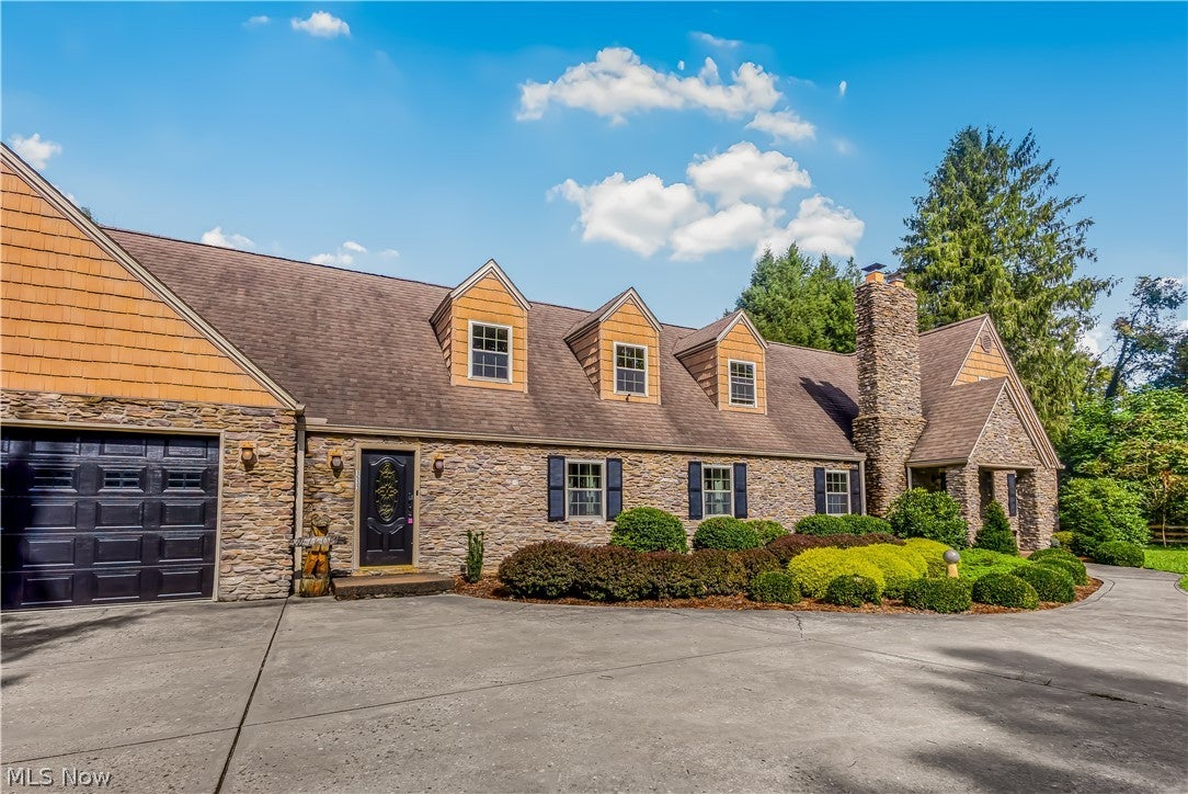1533 N Pleasants Highway