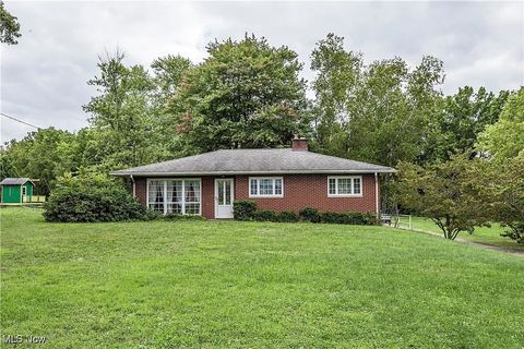 676 E Turkeyfoot Lake Road, Akron, OH 44319 - MLS#: 5109712