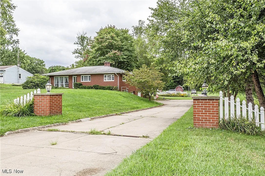 676 E Turkeyfoot Lake Road, Akron, Ohio image 11