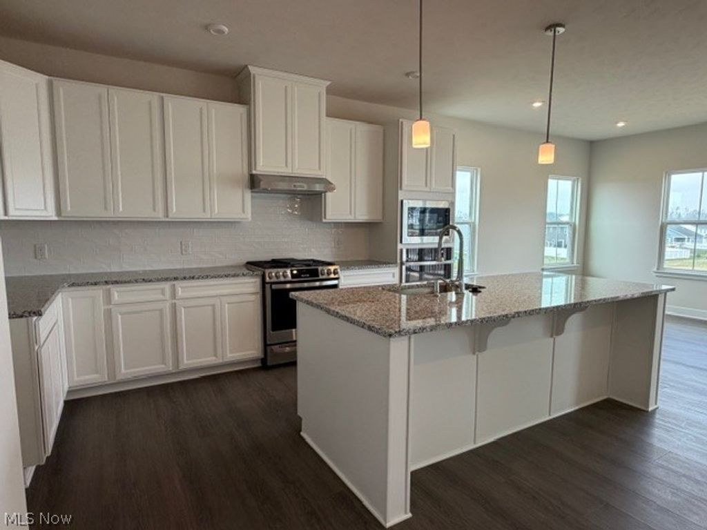 Photo of 1443 Southbrook Circle NE, Canton, OH 44721 (MLS # 5212214)