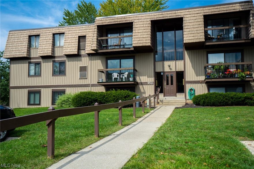 Looking for the perfect blend of comfort and urban convenience? Your search ends here! This exquisite, extensively updated and move-in ready condo is now available for sale, offering an unparalleled lifestyle in the heart of the city, showcasing the latest upgrades such as: gorgeous new flooring throughout the entire condo, new electric, renovated bathrooms with modern fixtures and vanities, renovated kitchen with all appliances and stunning granite countertop, freshly painted interior. Spacious and open-concept living space with abundant natural light. Master bedroom with ensuite bathroom and walk-in closet. In-unit washer and dryer. Private balcony for relaxing and enjoying city views. Proximity to parks, shopping, dining, and entertainment. Amenities: pool, tennis court. Don't miss out on this fantastic opportunity to own a piece of urban paradise. All updates completed in 2023.