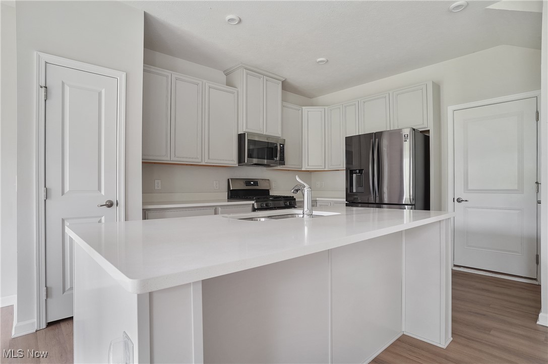 1632 Cypress Court, Stow, Ohio image 10