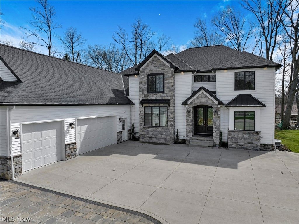 Photo of 26650 Hurlingham Road, Beachwood, OH 44122 (MLS # 5196876)