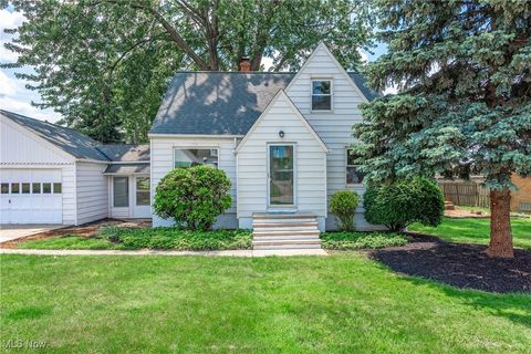 10212 Grace Avenue, Garfield Heights, OH 44125 - #: 5131046