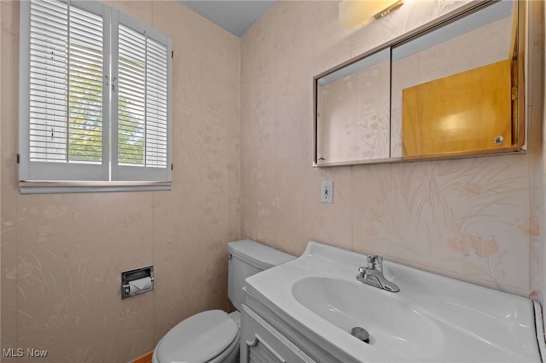 Highland Heights, Ohio 44143, United States, 3 Bedrooms Bedrooms, ,2 BathroomsBathrooms,Residential,Pending,235468